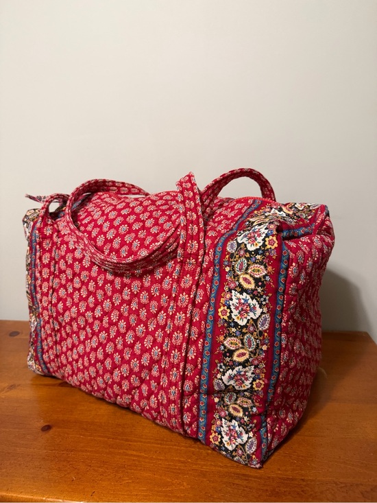 Vera Bradley Handbags - Vintage Vera Bradley Duffle Bag